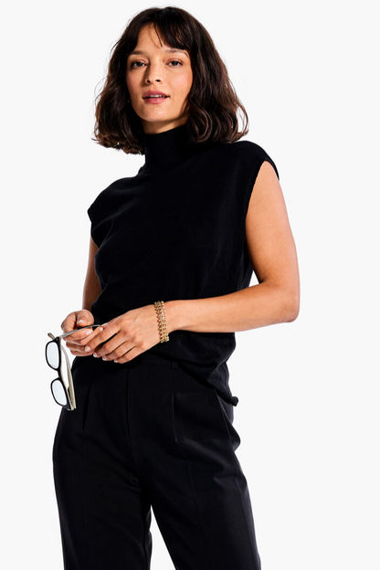 SLEEVELESS TURTLENECK SWEATER TEE