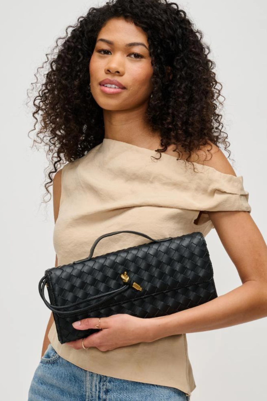 "Ada" East West Clutch